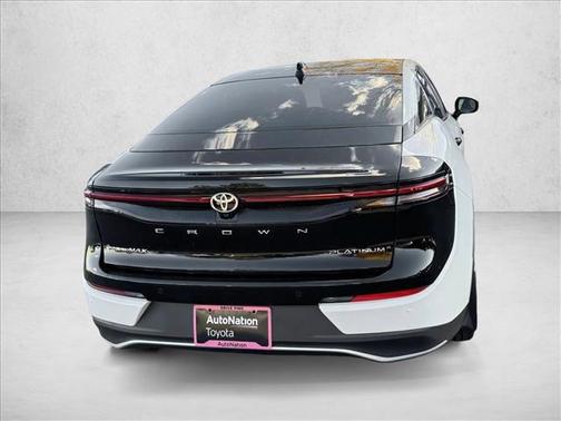 2025 Toyota Crown Platinum