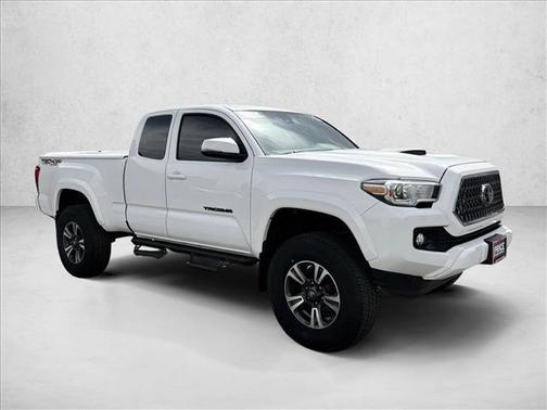 Super White 2019 Toyota Tacoma TRD Sport