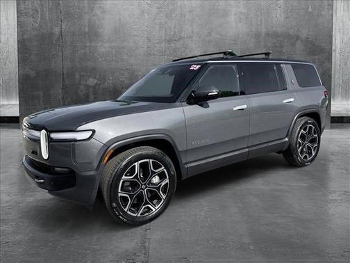 2025 Rivian R1S Adventure