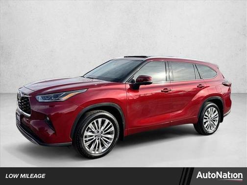 2025 Toyota Highlander Platinum