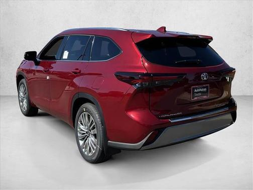 2025 Toyota Highlander Platinum