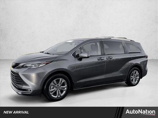 2022 Toyota Sienna Platinum