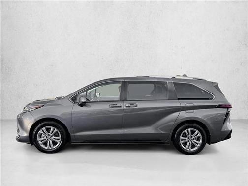 2022 Toyota Sienna Platinum