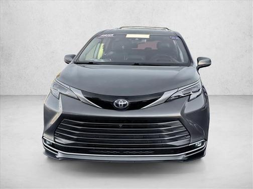 2022 Toyota Sienna Platinum