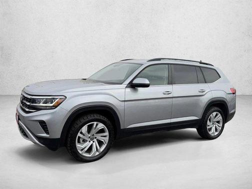 Pyrite Silver Metallic 2023 Volkswagen Atlas 3.6L SE w/Technology