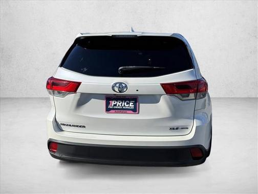 Blizzard Pearl 2017 Toyota Highlander XLE