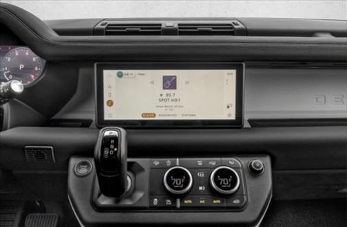 2025 Land Rover Defender 110 P400 S