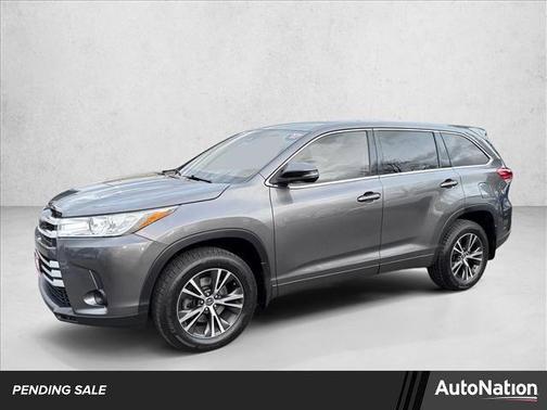 2017 Toyota Highlander LE