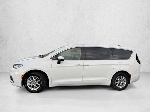 Bright White Clearcoat 2023 Chrysler Pacifica Touring L