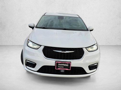 Bright White Clearcoat 2023 Chrysler Pacifica Touring L