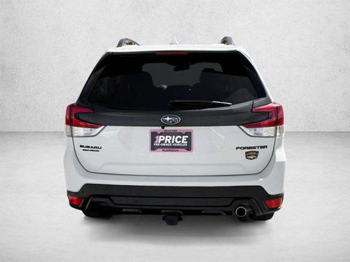 Crystal White Pearl 2022 Subaru Forester Wilderness