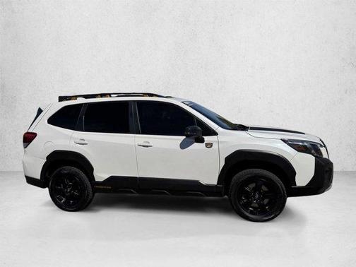 Crystal White Pearl 2022 Subaru Forester Wilderness