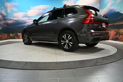 Gray 2024 Volvo XC60 B5 Core Dark Theme