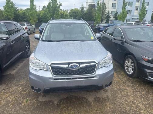 Ice Silver Metallic 2014 Subaru Forester 2.5i Touring