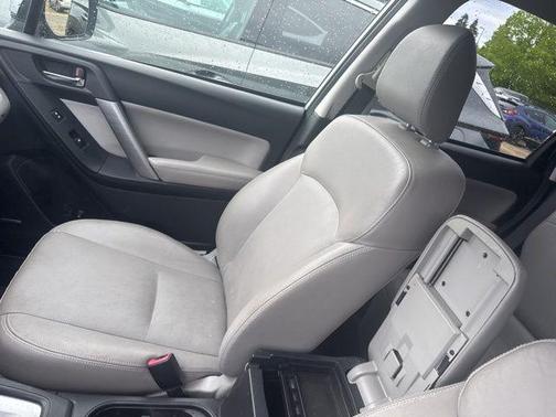 Ice Silver Metallic 2014 Subaru Forester 2.5i Touring