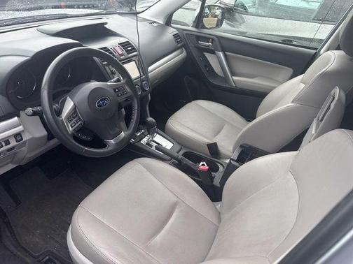 Ice Silver Metallic 2014 Subaru Forester 2.5i Touring