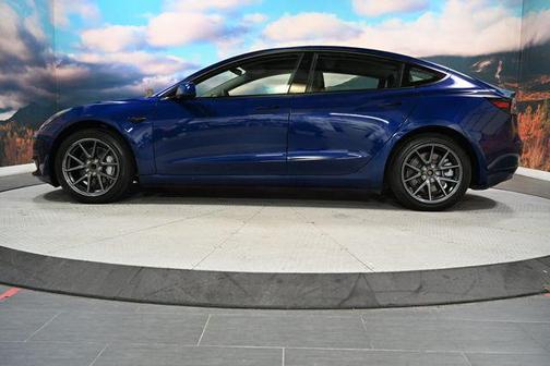 Deep Blue Metallic 2023 Tesla Model 3 Standard Range