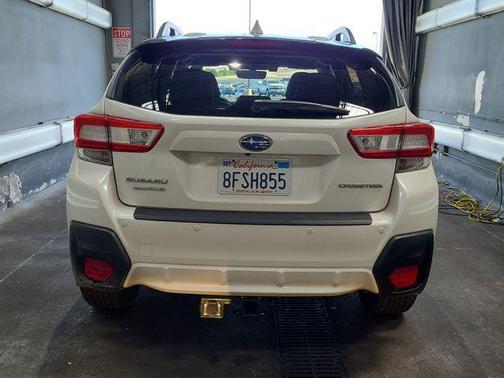 Crystal White Pearl 2019 Subaru Crosstrek 2.0i Limited