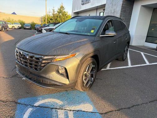Amazon Gray 2022 Hyundai TUCSON Limited