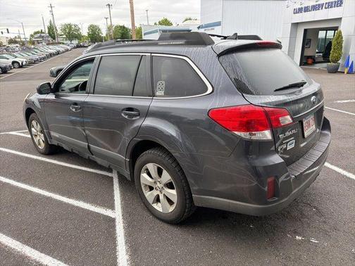 Graphite Gray Metallic 2011 Subaru Outback 2.5 i Limited