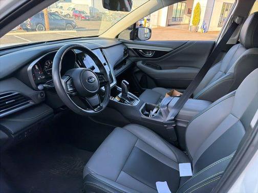 Crystal White Pearl 2024 Subaru Outback Onyx Edition XT
