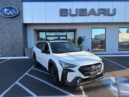 Crystal White Pearl 2024 Subaru Outback Onyx Edition XT