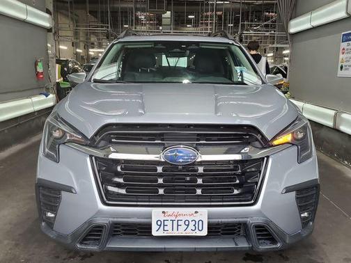 Ice Silver Metallic 2023 Subaru Ascent Limited 7-Passenger