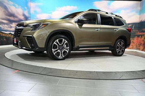 Autumn Green Metallic/Crystal Black Silica 2025 Subaru Ascent Touring 7-Passenger