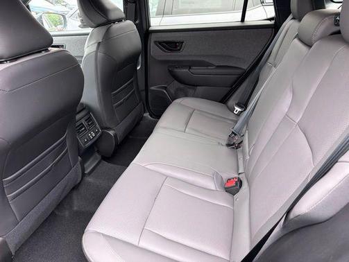 Deep Emerald Green Pearl 2026 Subaru Outback Limited XT