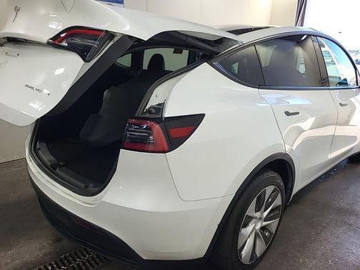 Pearl White Multi-Coat 2023 Tesla Model Y Long Range Dual Motor All-Wheel Drive