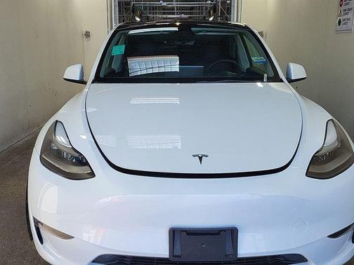 Pearl White Multi-Coat 2023 Tesla Model Y Long Range Dual Motor All-Wheel Drive