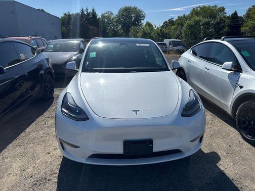 Pearl White Multi-Coat 2023 Tesla Model Y Long Range Dual Motor All-Wheel Drive