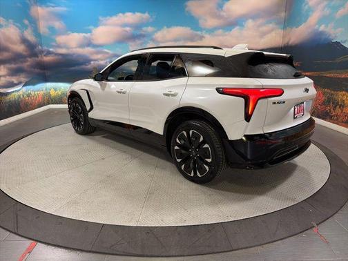 Iridescent Pearl Tricoat 2024 Chevrolet Blazer EV eAWD RS