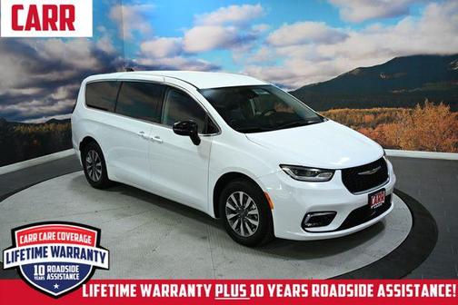 Bright White Clearcoat 2024 Chrysler Pacifica Hybrid Select