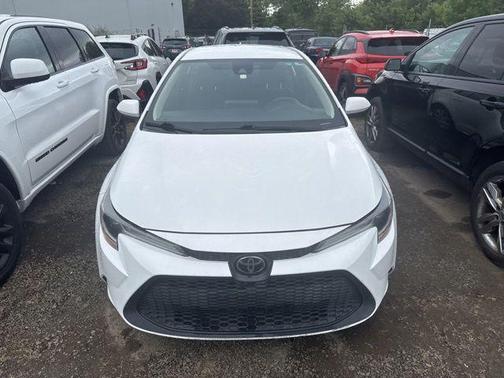 Super White 2020 Toyota Corolla LE