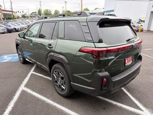Deep Emerald Green Pearl 2026 Subaru Outback Premium