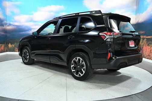 Crystal Black Silica 2025 Subaru Forester Premium