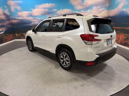 Crystal White Pearl 2019 Subaru Forester Premium