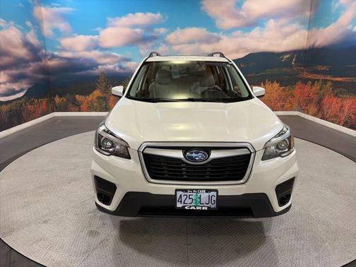 Crystal White Pearl 2019 Subaru Forester Premium