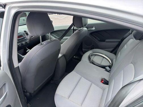 Silky Silver 2018 Kia Forte LX