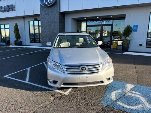 Classic Silver Metallic 2011 Toyota Avalon Limited