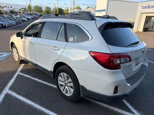 Crystal White Pearl 2017 Subaru Outback 2.5i Premium