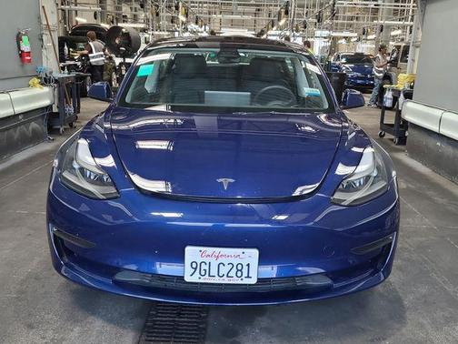 Deep Blue Metallic 2023 Tesla Model 3 Standard Range