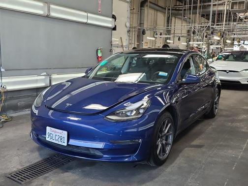 Deep Blue Metallic 2023 Tesla Model 3 Standard Range