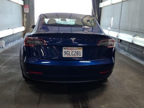 Deep Blue Metallic 2023 Tesla Model 3 Standard Range