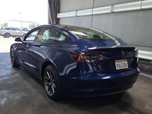 Deep Blue Metallic 2023 Tesla Model 3 Standard Range