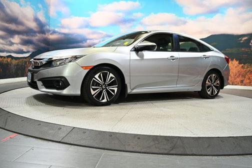 Lunar Silver Metallic 2018 Honda Civic EX-L