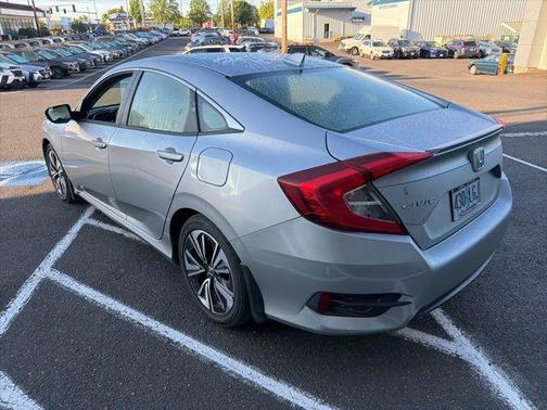 Lunar Silver Metallic 2018 Honda Civic EX-L