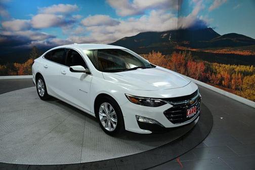 Summit White 2024 Chevrolet Malibu FWD 1LT