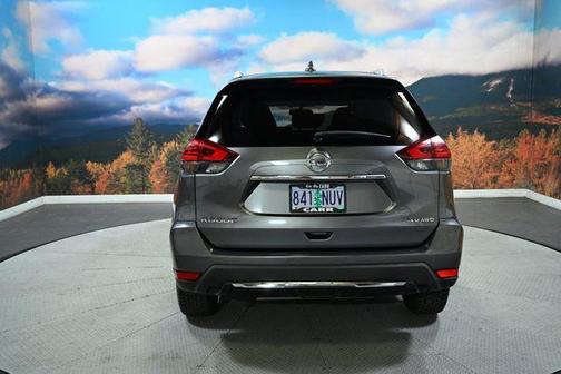 Gun Metallic 2017 Nissan Rogue SV